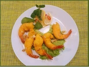 Креветки с чесноком в сливочном масле